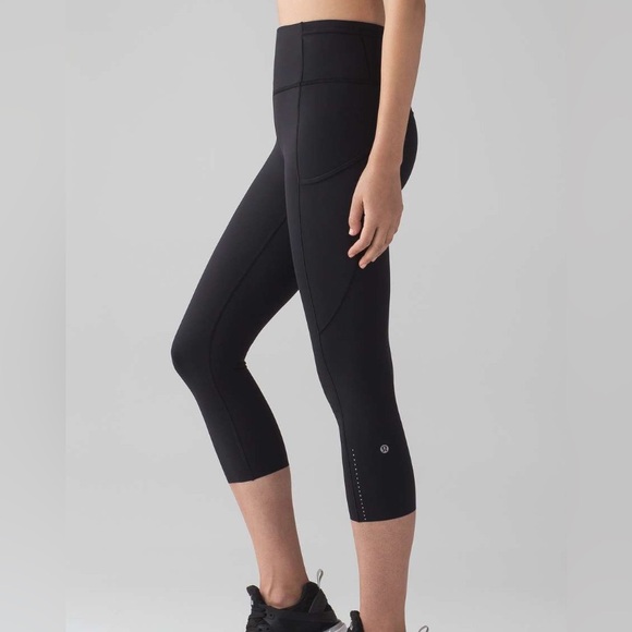 Lululemon Fast & Free Crop II *Nulux 19" Black (First Release) - Picture 1 of 9